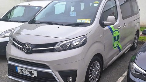 Bettystown and Laytown minibus hire services -